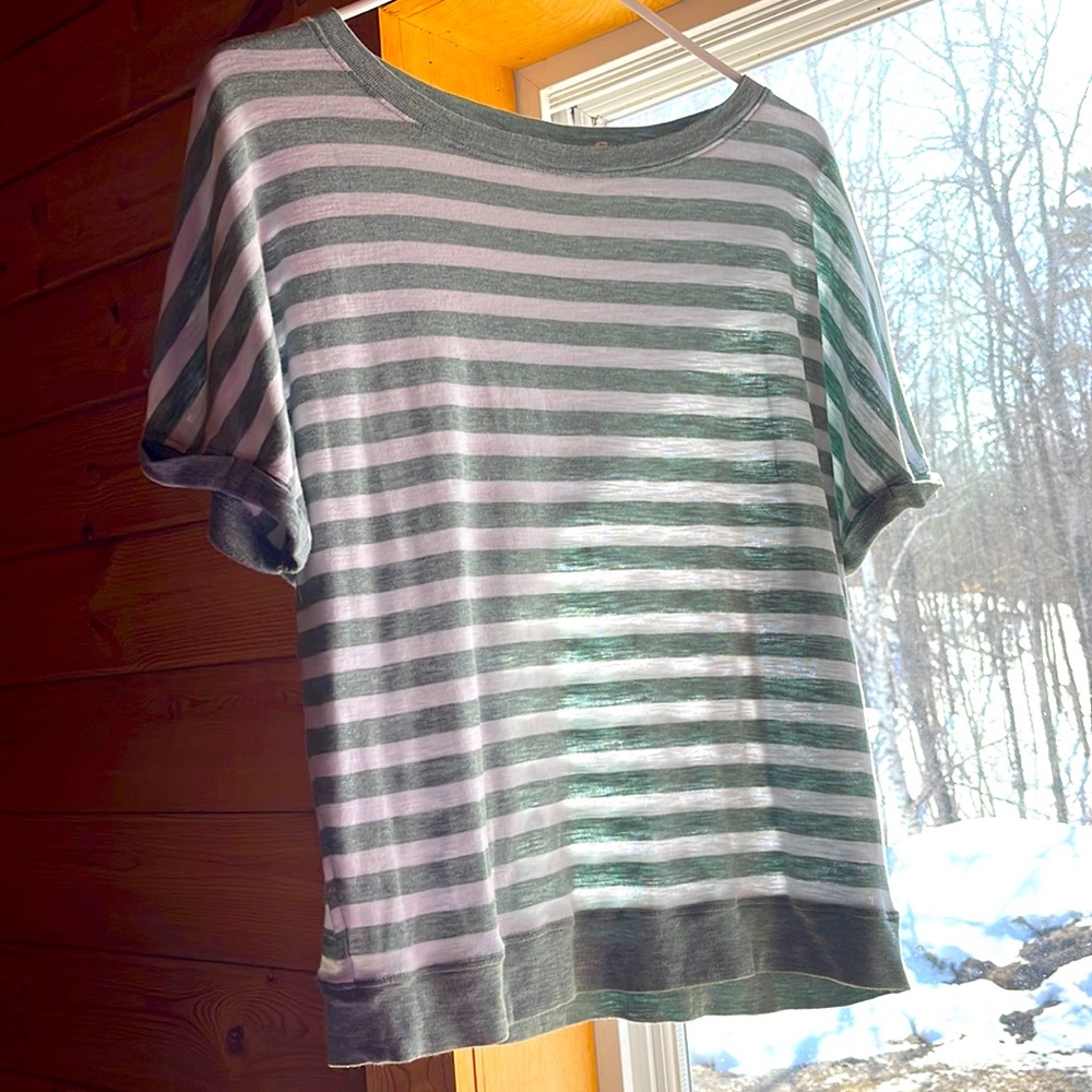 Short sleeve striped soft shirt